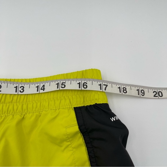 The North Face Men’s Large Hydrenaline Shorts Windwall Black Green Waterproof - Picture 10 of 12